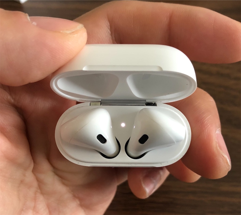 AirPods  LED（白）